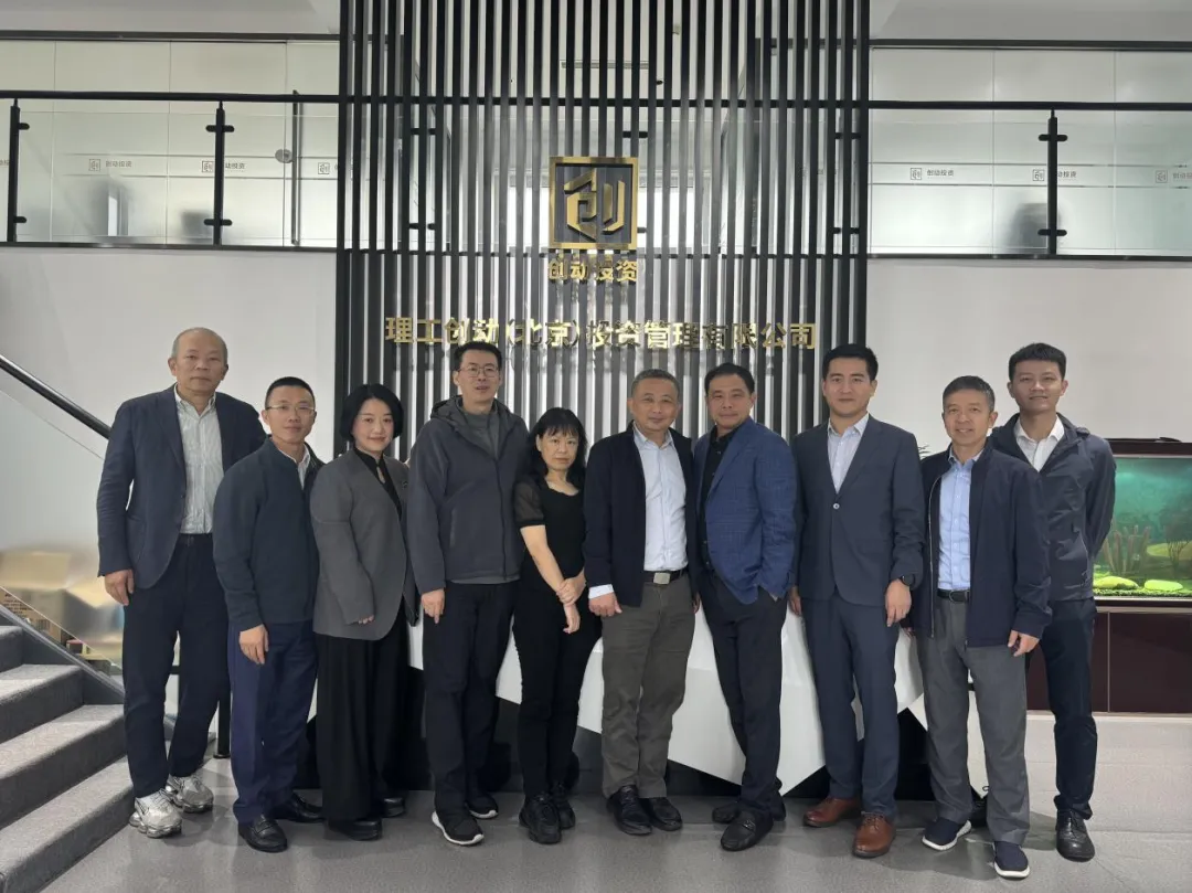 1729500908478068231.jpg 1729500908478068231.jpg