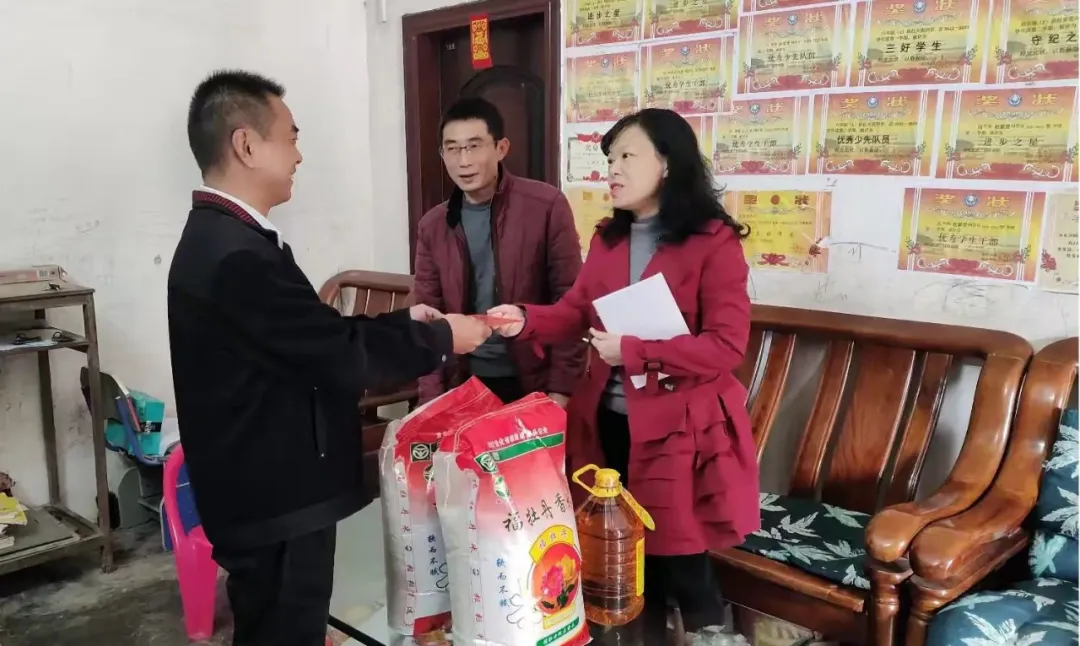 1737365142019081179.jpg 1737365142019081179.jpg